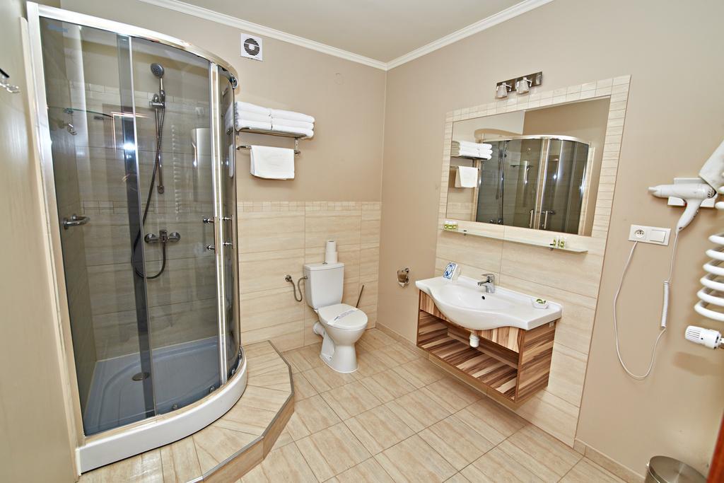 Hotel Ted Radomsko Dış mekan fotoğraf